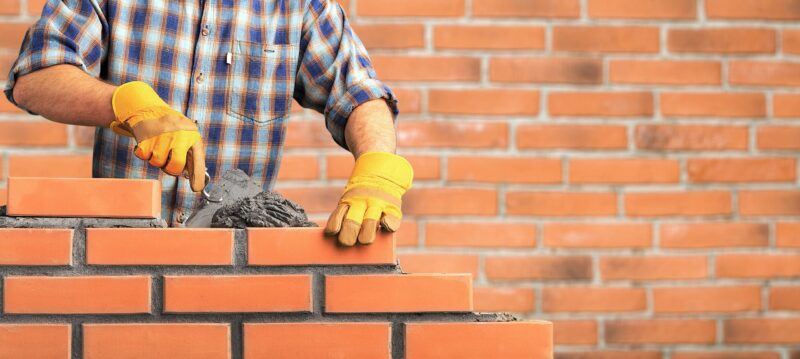 Brick Pointing and Masonry: The Benefits of Hiring a Professional Contractor